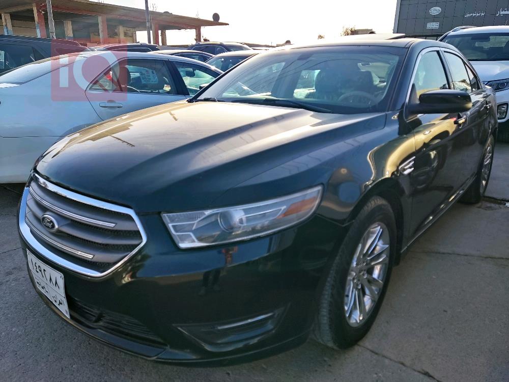 Ford Taurus